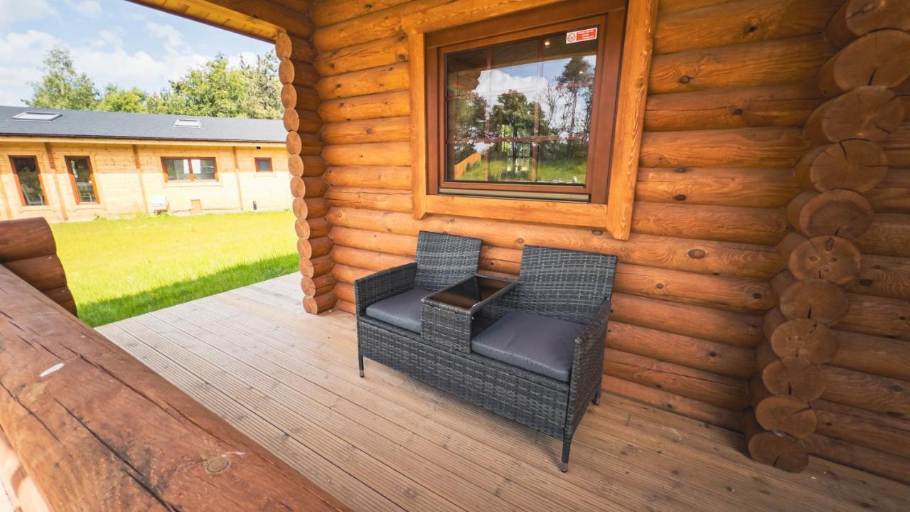מורפת' Aspen Lodge, Amazing New Log Cabin With Hot Tub - Sleeps 6 - Felmoor Park מראה חיצוני תמונה