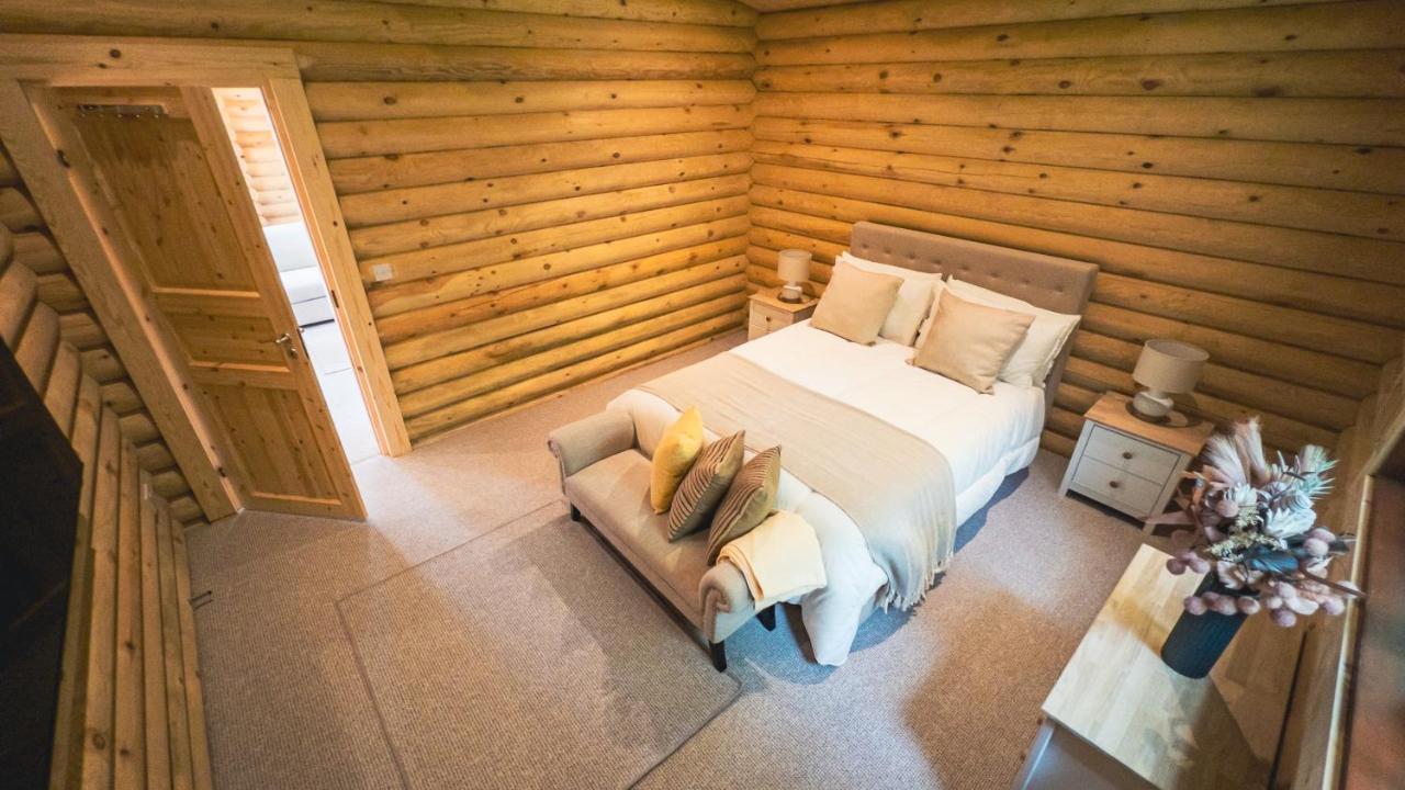מורפת' Aspen Lodge, Amazing New Log Cabin With Hot Tub - Sleeps 6 - Felmoor Park מראה חיצוני תמונה