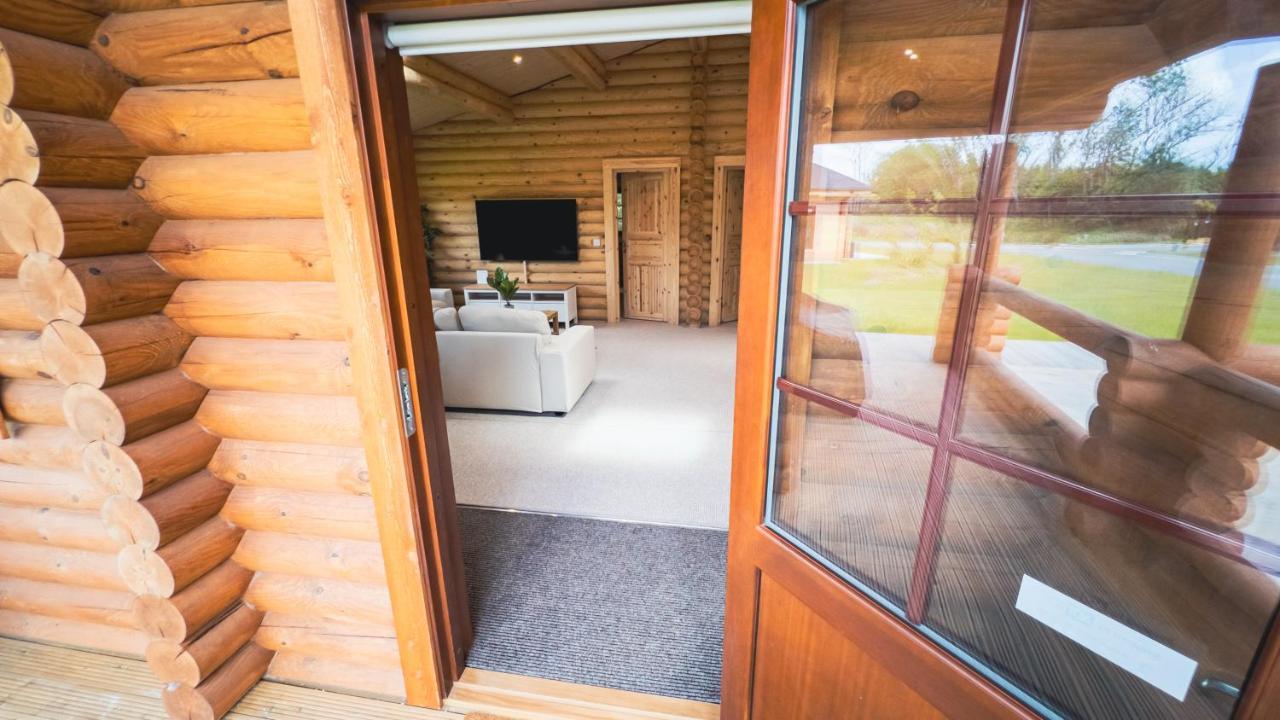 מורפת' Aspen Lodge, Amazing New Log Cabin With Hot Tub - Sleeps 6 - Felmoor Park מראה חיצוני תמונה