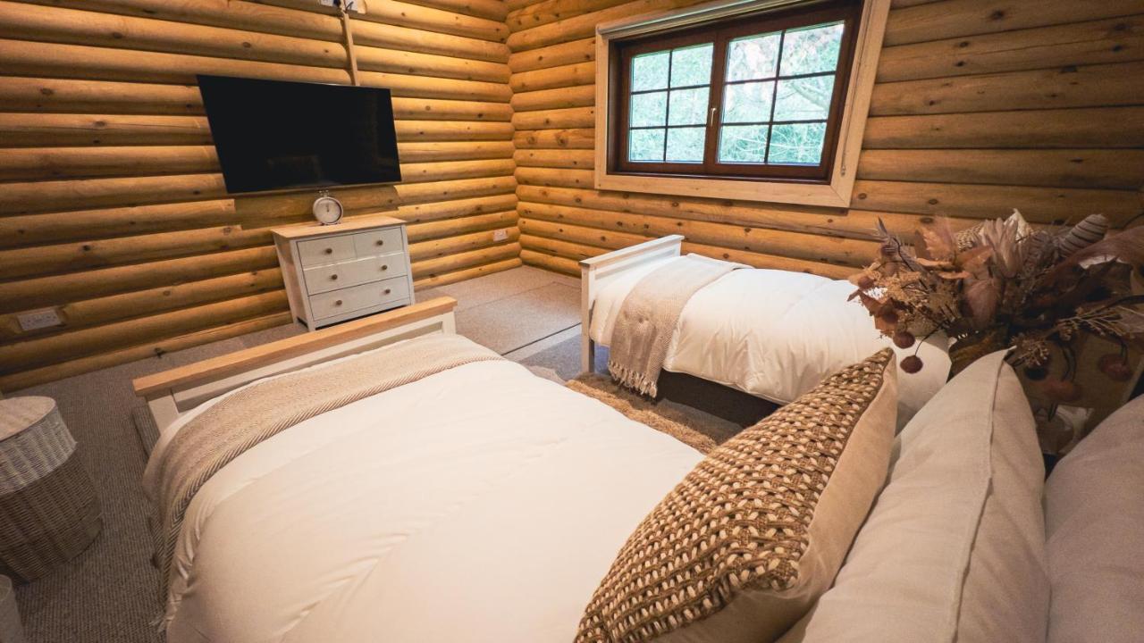 מורפת' Aspen Lodge, Amazing New Log Cabin With Hot Tub - Sleeps 6 - Felmoor Park מראה חיצוני תמונה